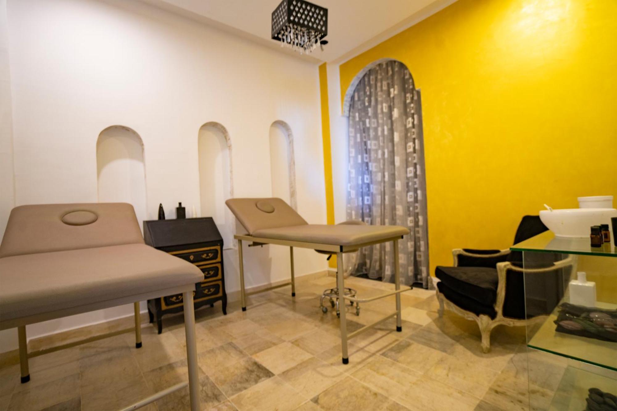 Dar El Molk Concept Hotel And Spa Mornag Bagian luar foto