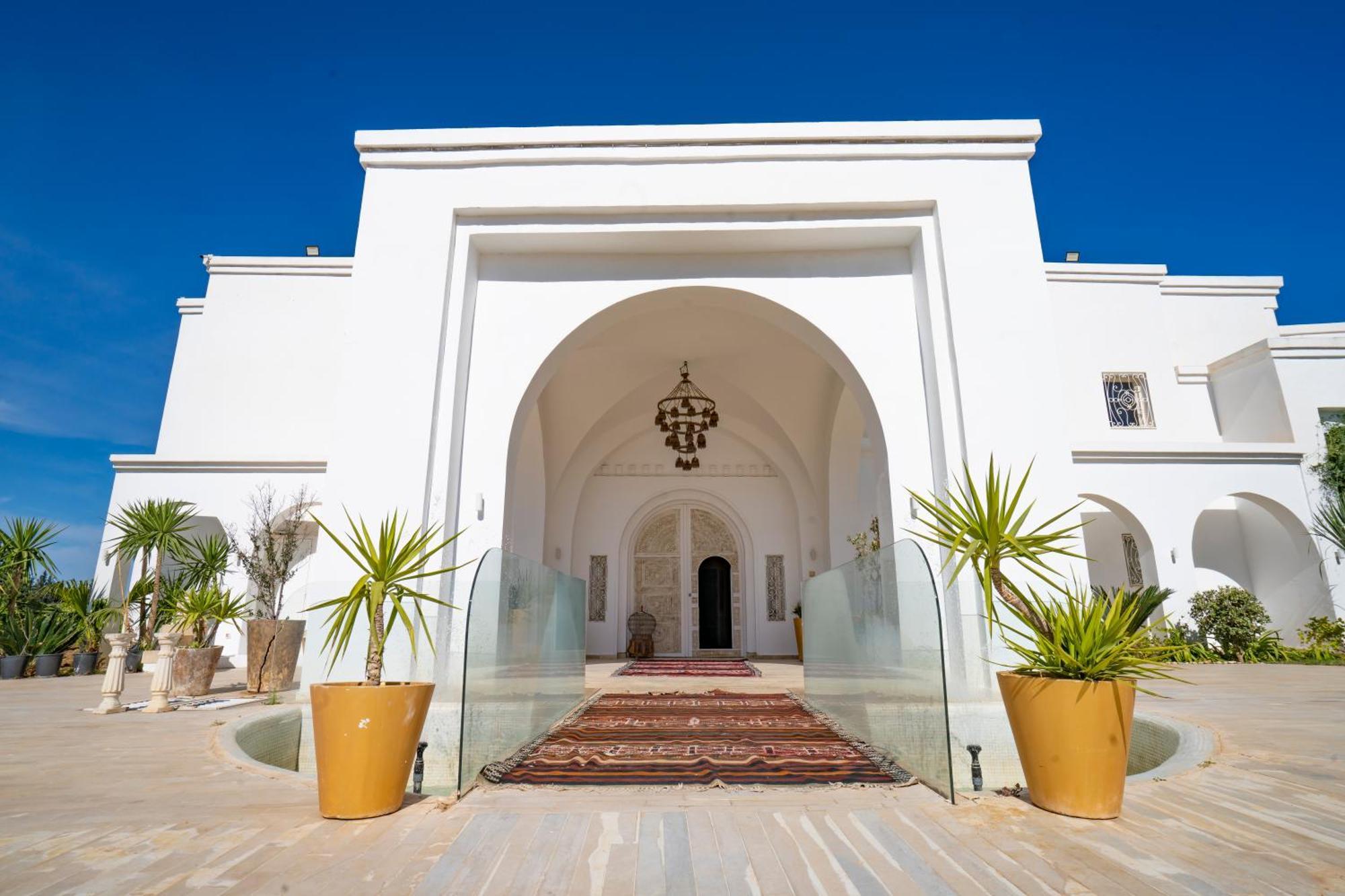 Dar El Molk Concept Hotel And Spa Mornag Bagian luar foto