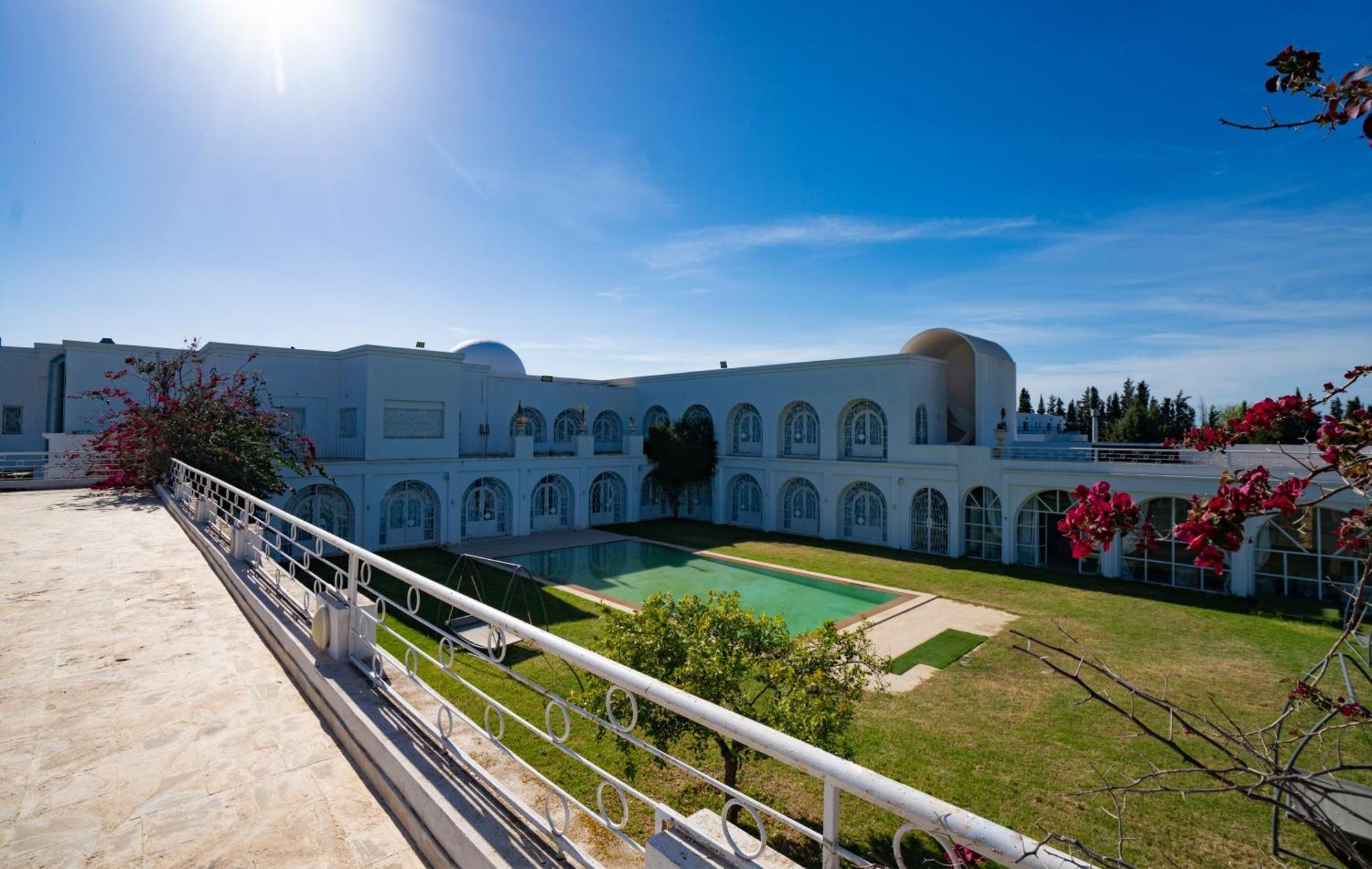 Dar El Molk Concept Hotel And Spa Mornag Bagian luar foto